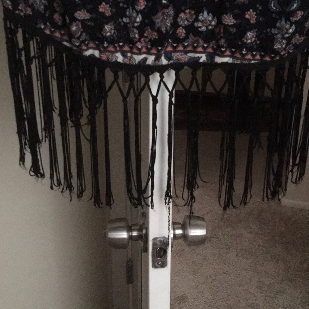 Patterned Shaw - Picture 3 of 3